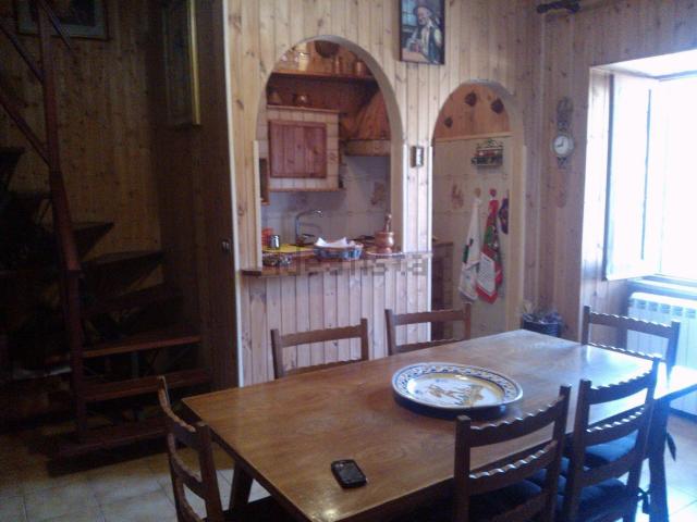 Appartamento in vendita a Caprarola, Lazio