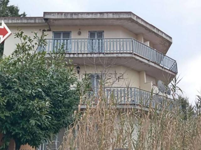 Appartamento in vendita a Torre Cajetani, Lazio