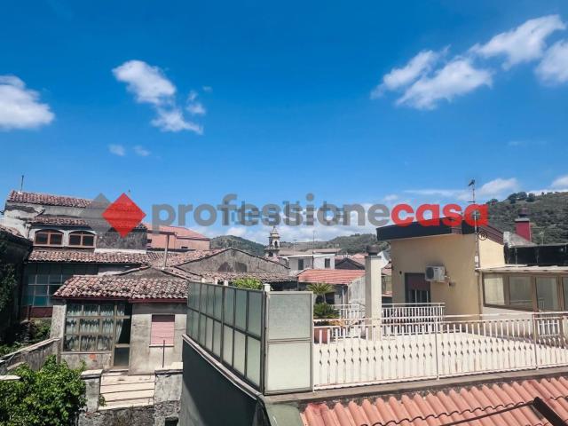 Appartamento in vendita a Linguaglossa, Catania