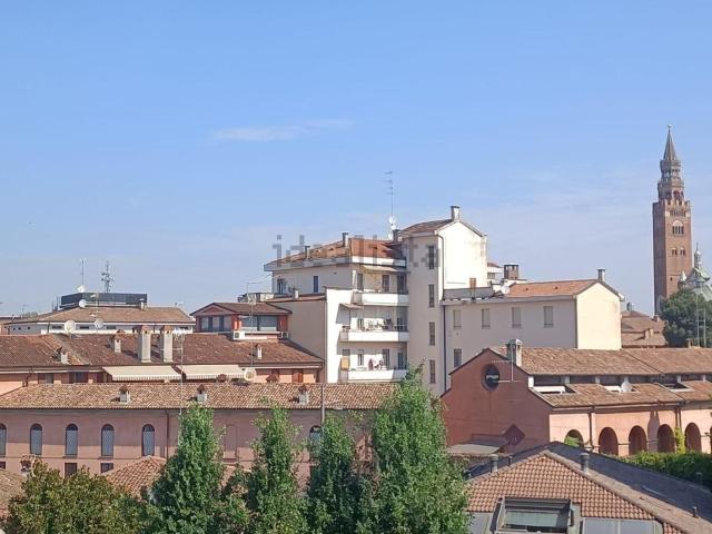 Appartamento in vendita a Cremona, Lombardia