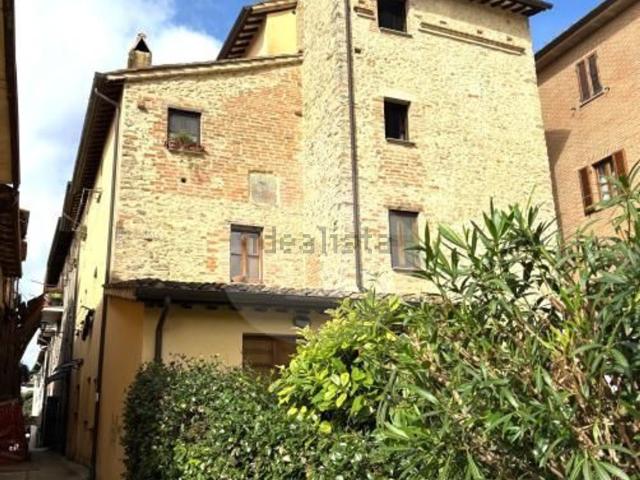 Appartamento in vendita a Castel del Piano, Cenerente