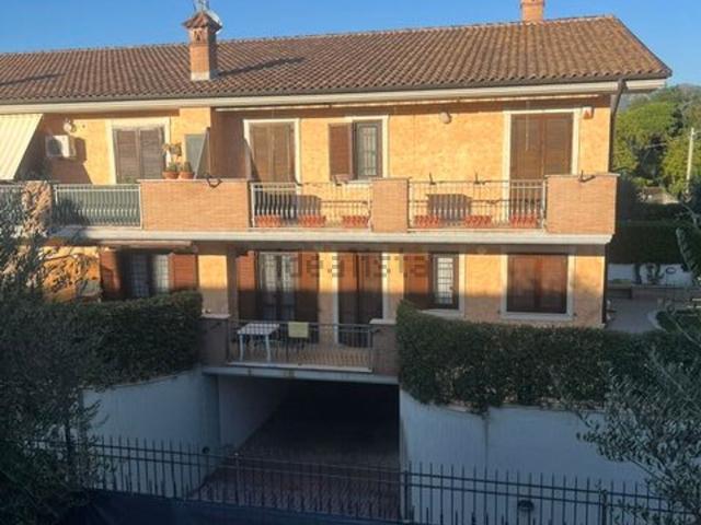 Appartamento in vendita a Zagarolo, Roma Capitale