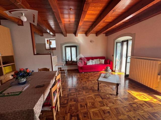 Appartamento in vendita a Ardenno, Lombardia