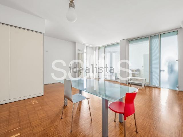 Appartamento in vendita a Municipio 8 di Milano, Milano