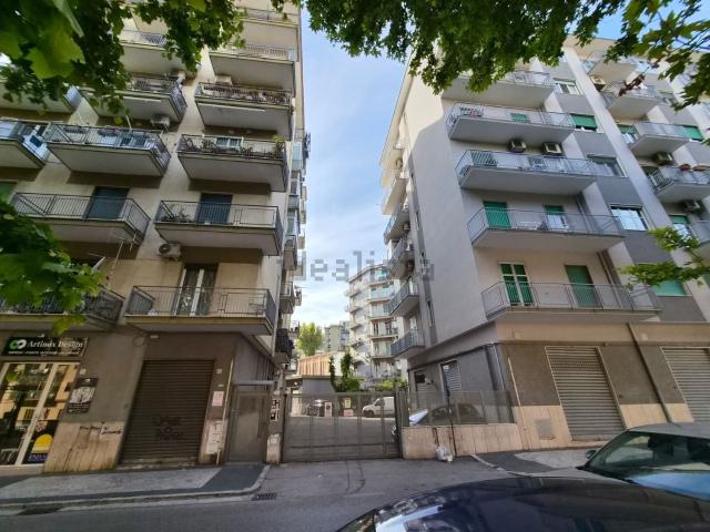 Appartamento in vendita a Salerno, Campania