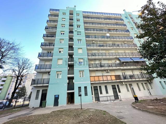 Appartamento in vendita a Quartiere Satellite, Pioltello