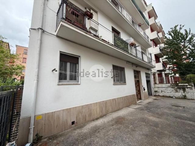 Appartamento in vendita a Campobasso, Molise