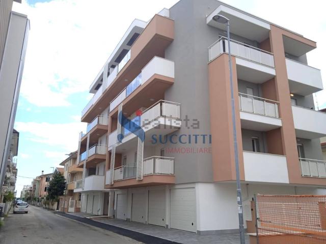Appartamento in vendita a Alba Adriatica, Teramo