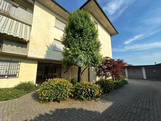Appartamento in vendita a Castrezzato, Lombardia