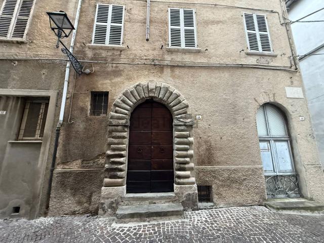 Appartamento in vendita a Cappuccini, Marche