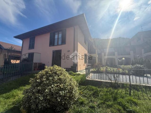 Appartamento in vendita a Comunità montana della valle Camonica, Artogne
