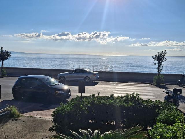 Appartamento in vendita a Santa Teresa Di Riva, Sicilia