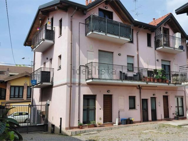 Appartamento in vendita a Locate Varesino, Lombardia