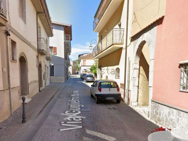 Appartamento in vendita a Preturo, Piano