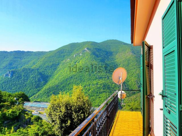 Appartamento in vendita a Balestrino, Liguria