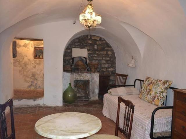 Appartamento in vendita a Ceriana, Provincia di Imperia