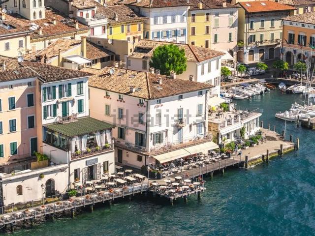 Appartamento in vendita a Comunità Montana Parco Alto Garda bresciano, Gargnano