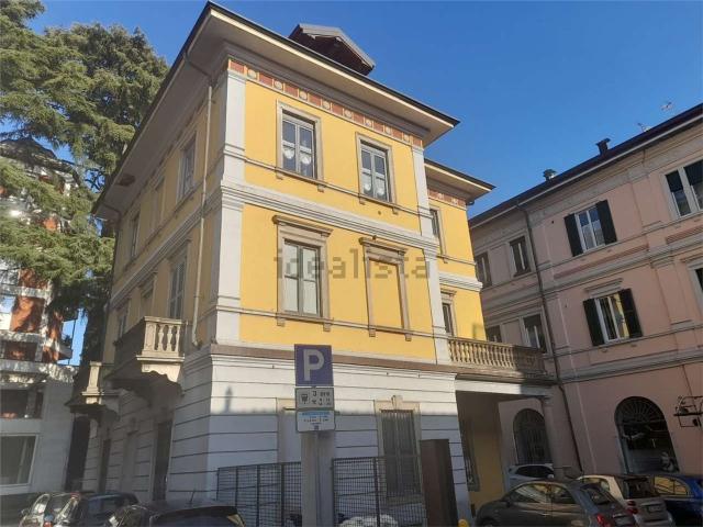 Appartamento in vendita a Biumo Superiore, Varese