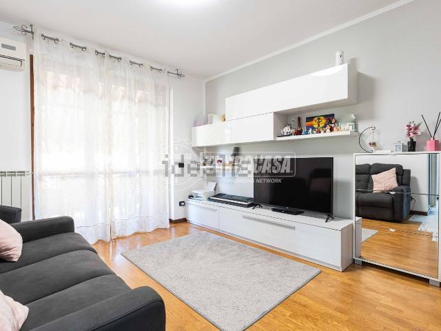 Appartamento in vendita a Lurago D'erba, Lombardia