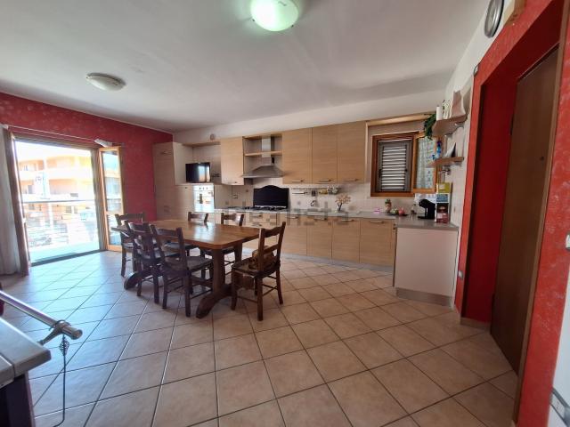 Appartamento in vendita a Basciano, Abruzzo