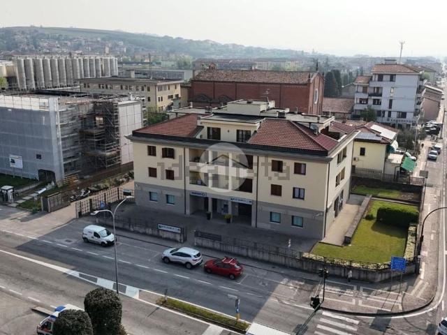 Appartamento in vendita a Strà, Colognola Ai Colli