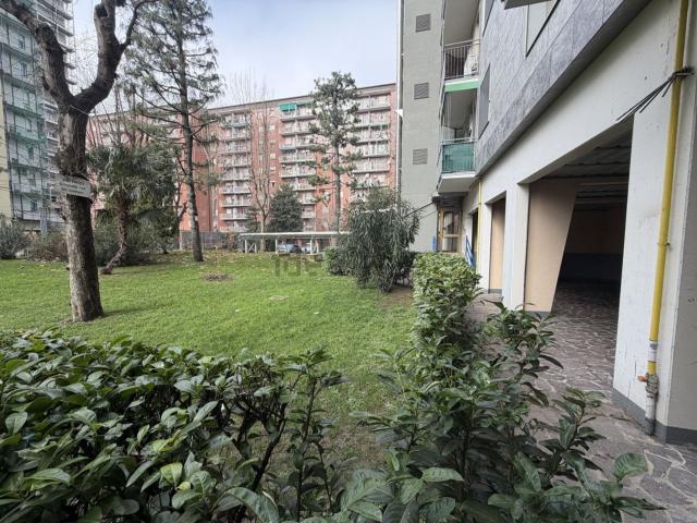 Appartamento in vendita a Molinetto di Lorenteggio, Corsico