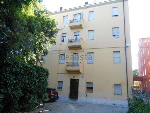 Appartamento in vendita a Centro Storico, Modena