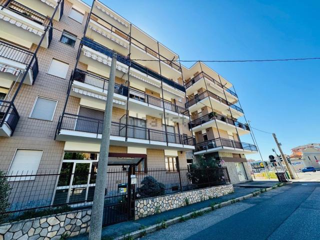 Appartamento in vendita a Leumann, Piemonte