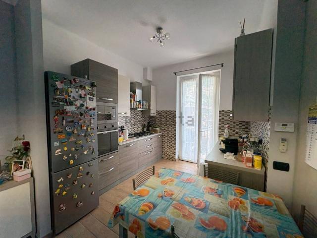 Appartamento in vendita a Centro Est, Serra Riccò
