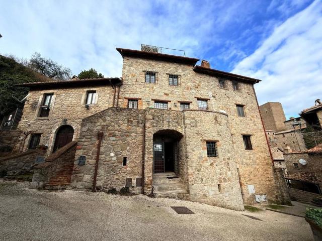 Appartamento in vendita a Bassano In Teverina, Lazio