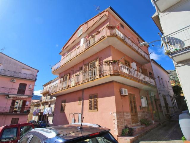 Appartamento in vendita a Piana Degli Albanesi, Sicilia