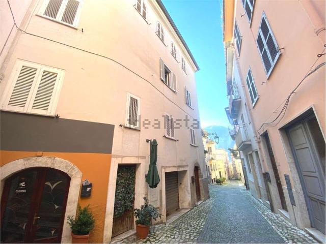 Appartamento in vendita a Colle, Atina
