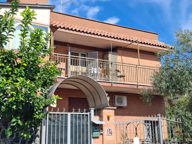 Appartamento in vendita a Morena, Roma