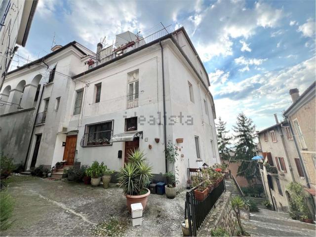 Appartamento in vendita a Colle, Atina