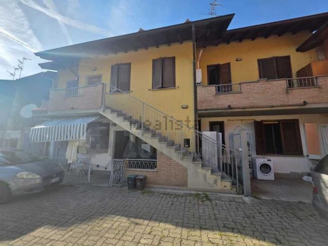 Appartamento in vendita a Magnago, Lombardia