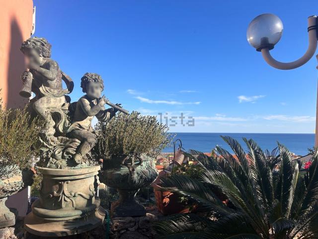 Appartamento in vendita a Pietra Ligure, Liguria