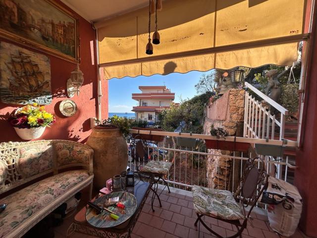 Appartamento in vendita a Pietra Ligure, Liguria