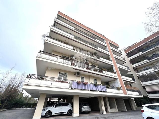 Appartamento in vendita a Colle Monfortani, Roma Capitale