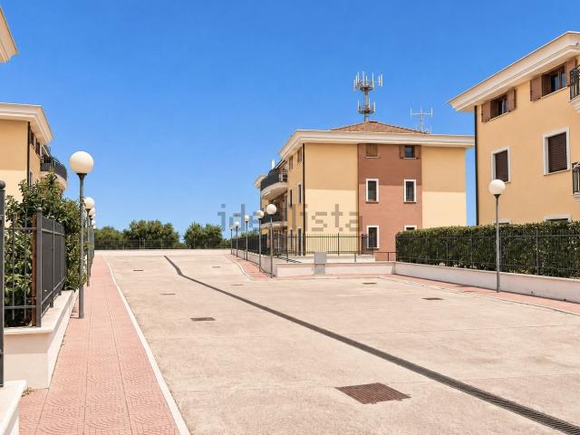 Appartamento in vendita a Zona Artigianale, Castelluccio dei Sauri