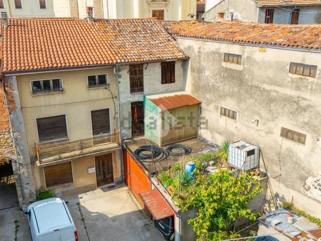 Appartamento in vendita a Montecchia Di Crosara, Veneto