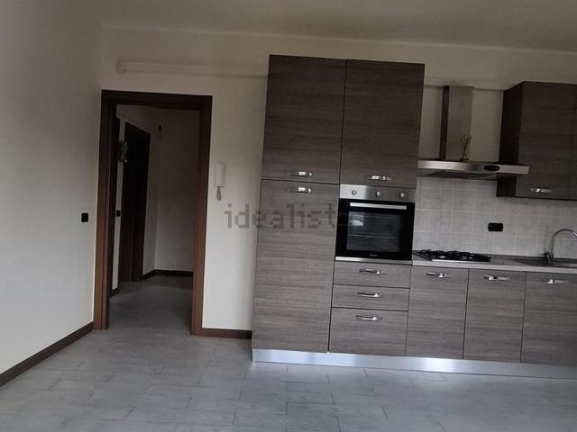 Appartamento in vendita a Aicurzio, Lombardia