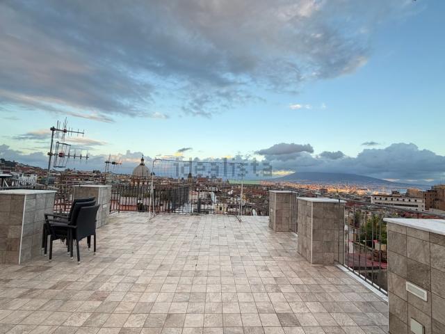 Attico in vendita a Montecalvario, Napoli