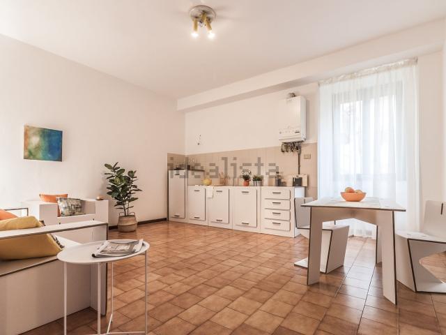 Appartamento in vendita a Caslino D'erba, Lombardia