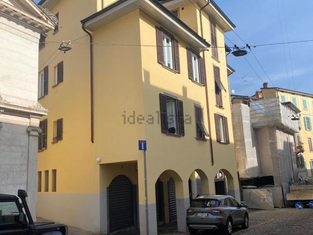 Appartamento in vendita a Bergamo, Lombardia