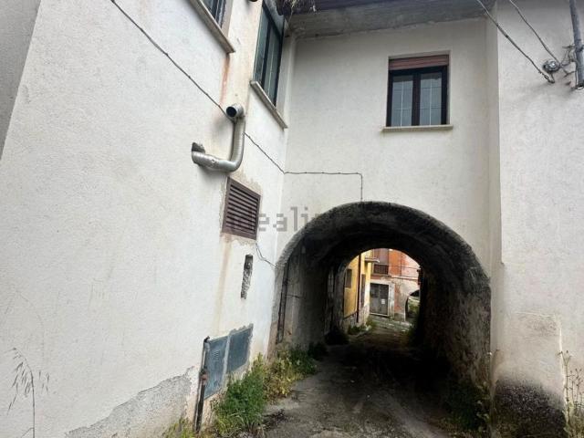 Appartamento in vendita a Pizzoli, Abruzzo