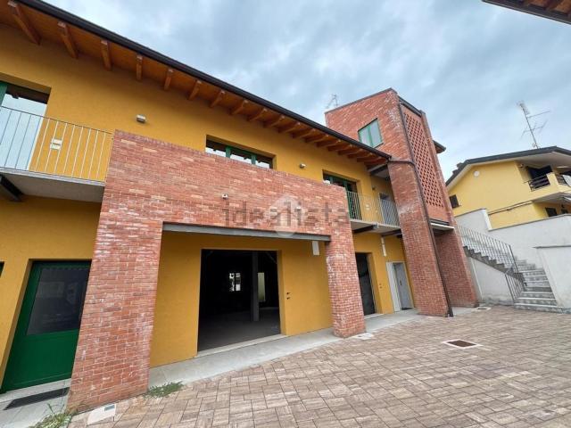 Appartamento in vendita a Suno, Novara