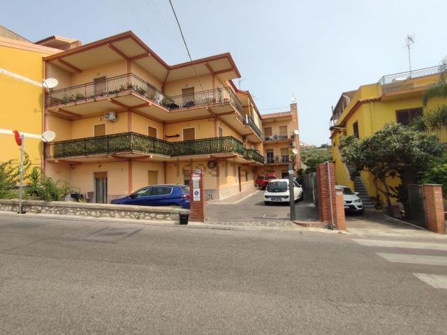 Appartamento in vendita a Santa Teresa Di Riva, Sicilia