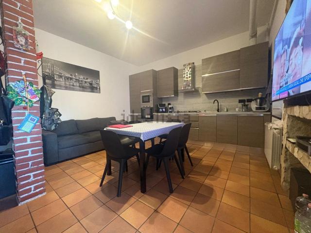 Appartamento in vendita a Brembate, Lombardia