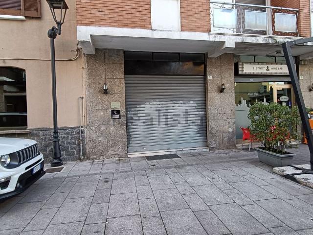 Appartamento in vendita a Locate di Triulzi, Lombardia