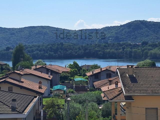Appartamento in vendita a Varano Borghi, Lombardia